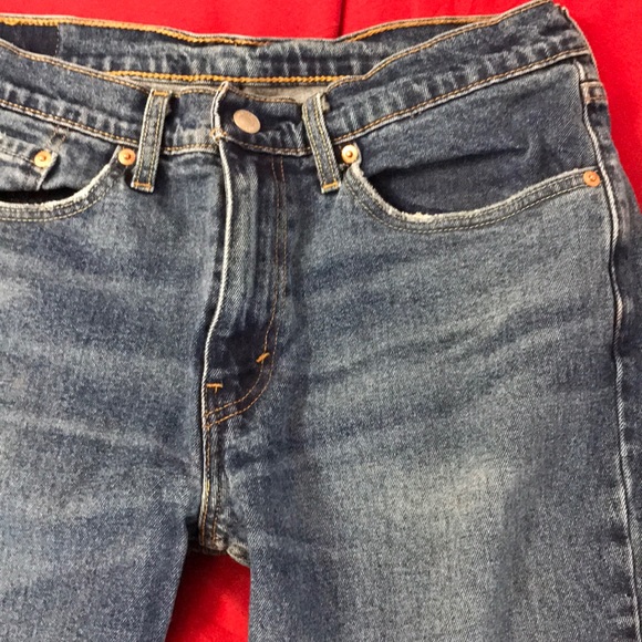 Lightly Distressed Levi’s 514 - Picture 2 of 8